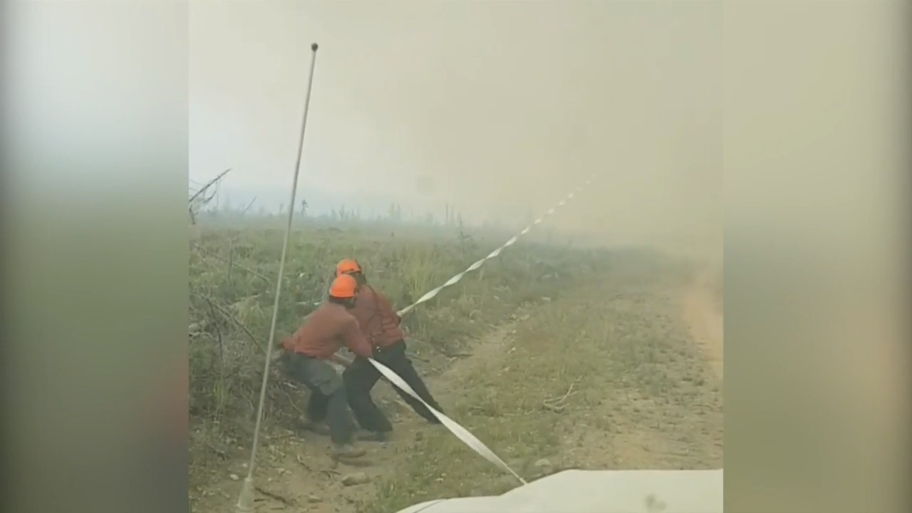 ‘Firenado’ sucks up hose during British Columbia wildfire