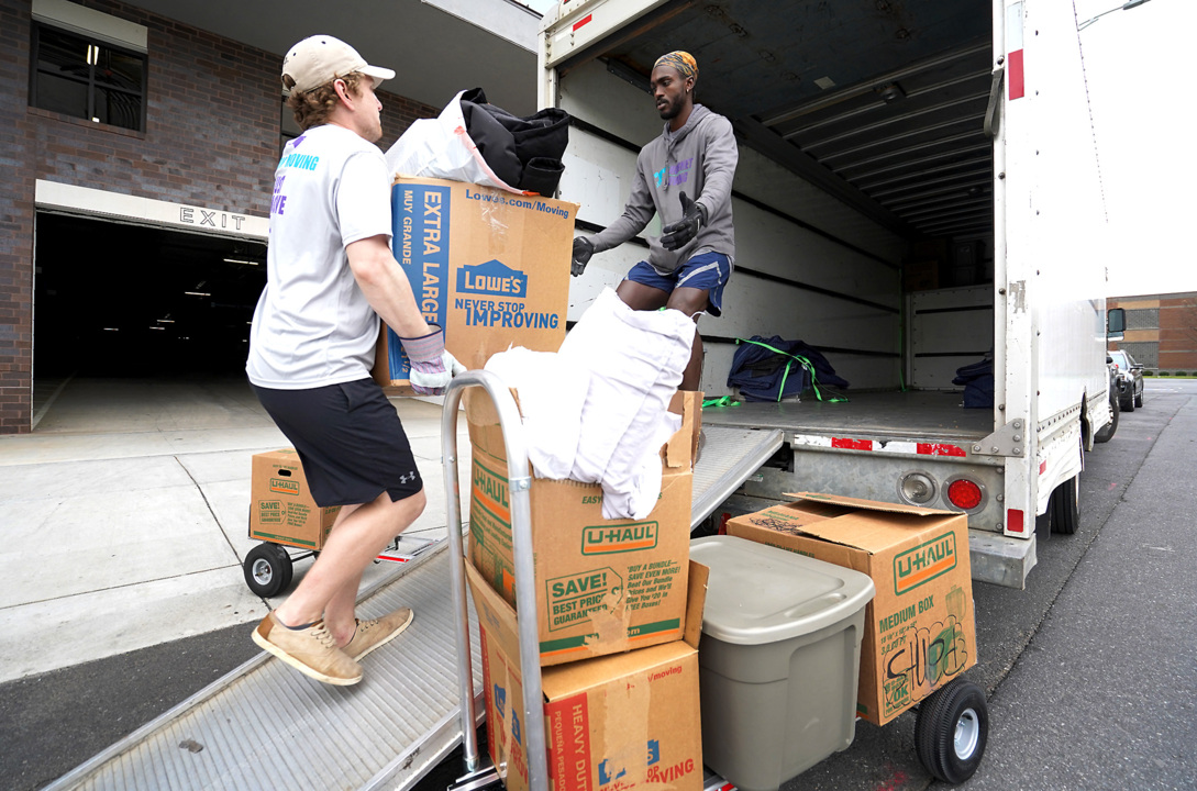 COVID-19 does not slow down movers
