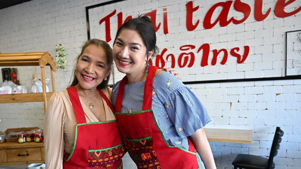 This chef ran restaurants in Thailand, now she has a spot near Fresno State. Peek inside