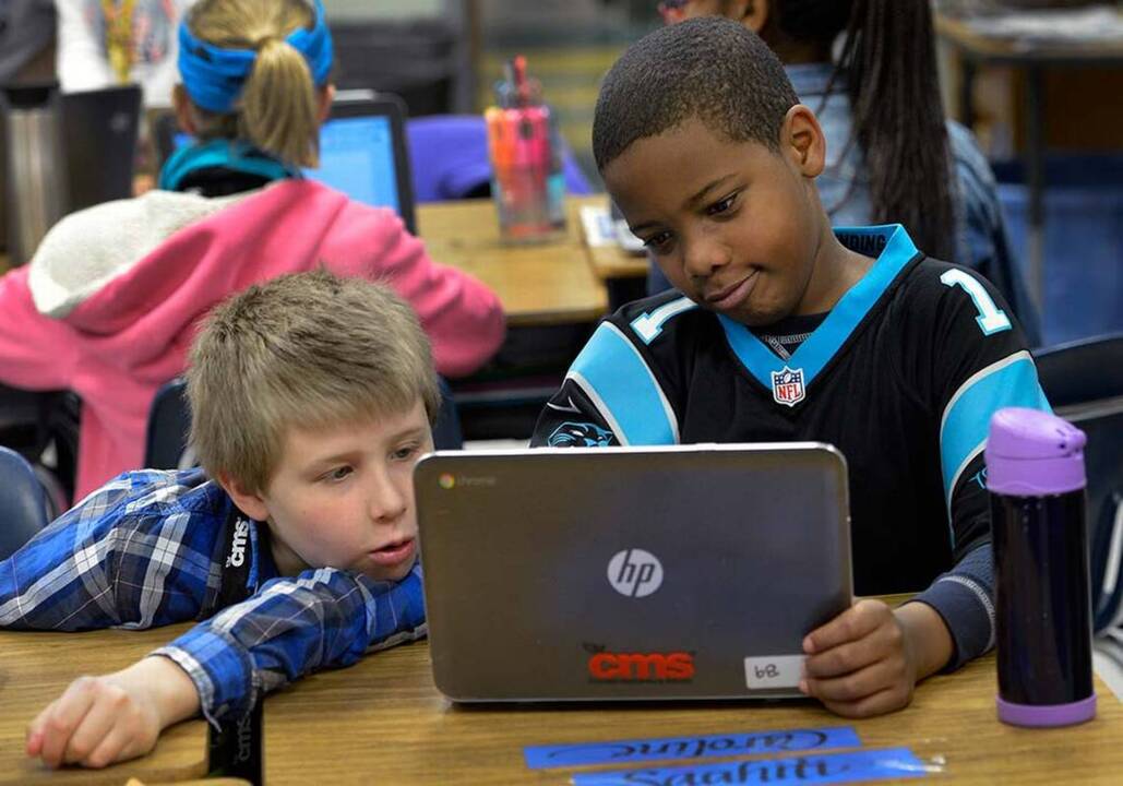Barringer 5th graders design Panthers website to share with Denver students