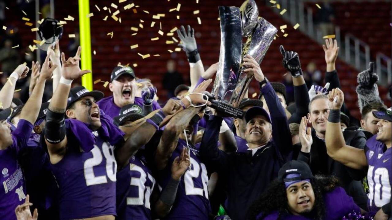 Chris Petersen reacts to Huskies' playoff bid
