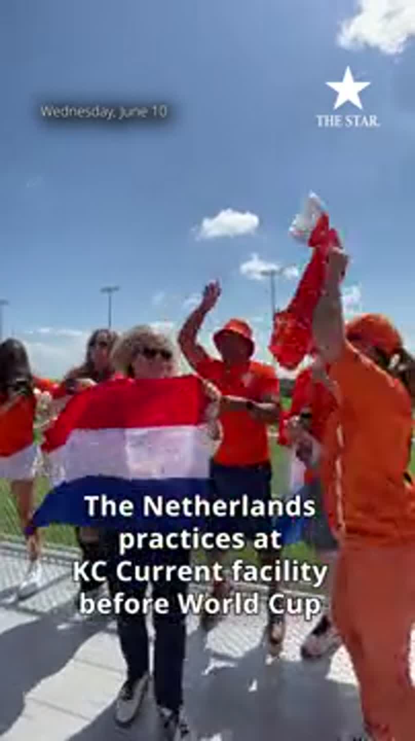 Kansas City fans celebrate Netherlands arrival for World Cup
