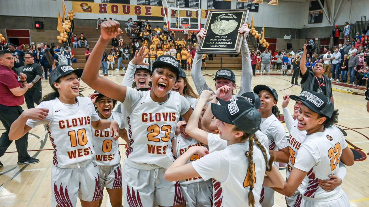 Clovis West girls basketball celebrates ’10-peat’ with Central Section Open championship win over Bakersfield
