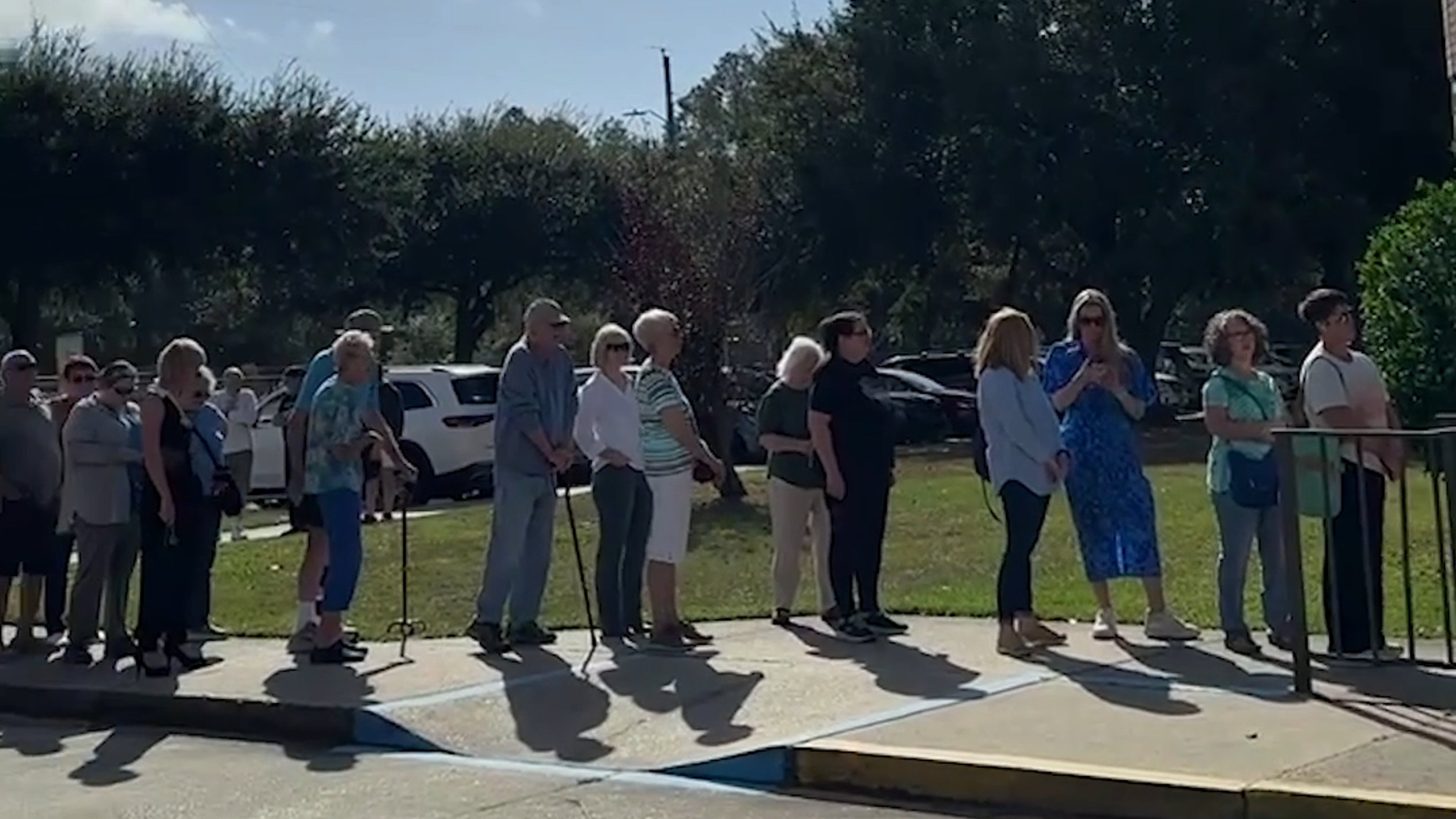 Long line of voters on Election Day in Ocean Springs