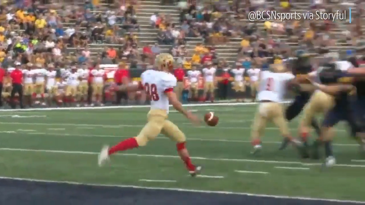 Toledo player makes incredible punt block, leading to bizarre TD