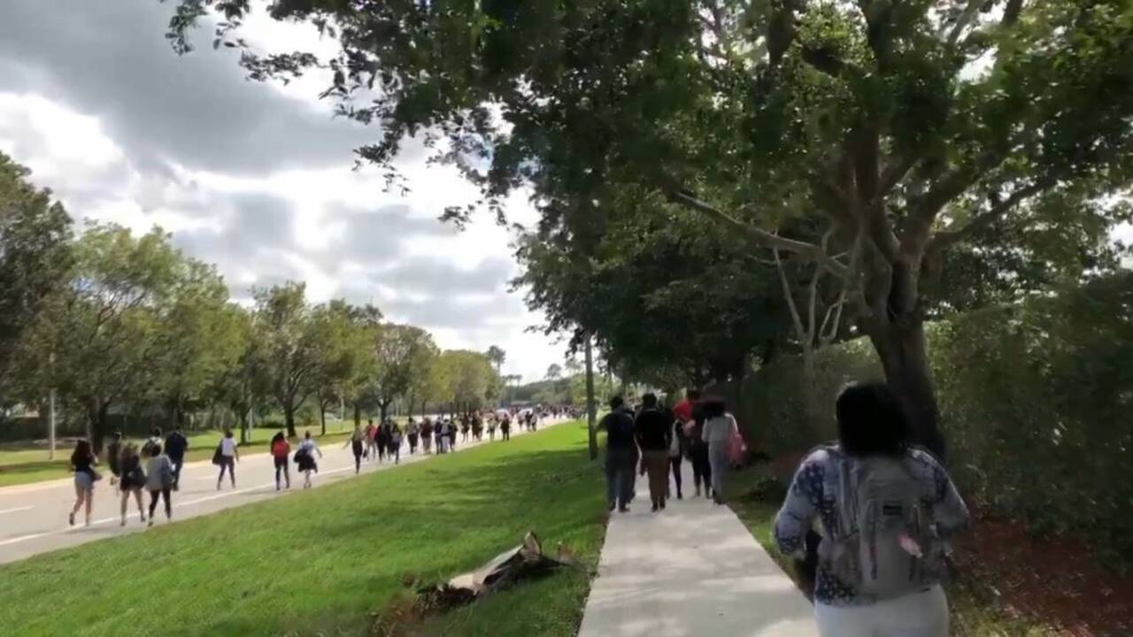 Sacramento mayor encourages students to leave class Wednesday to protest gun violence