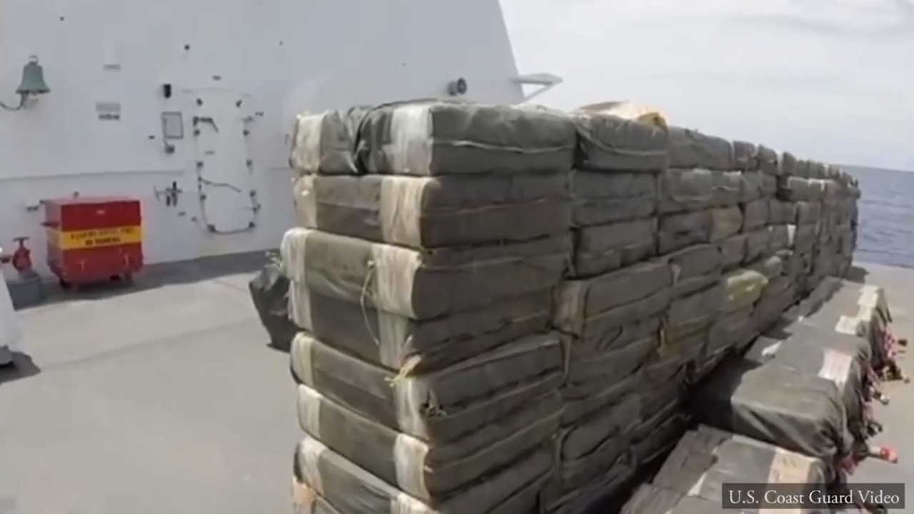 Fripp Island tourists find $600K of cocaine on beach, haul it back to vacation home, report says