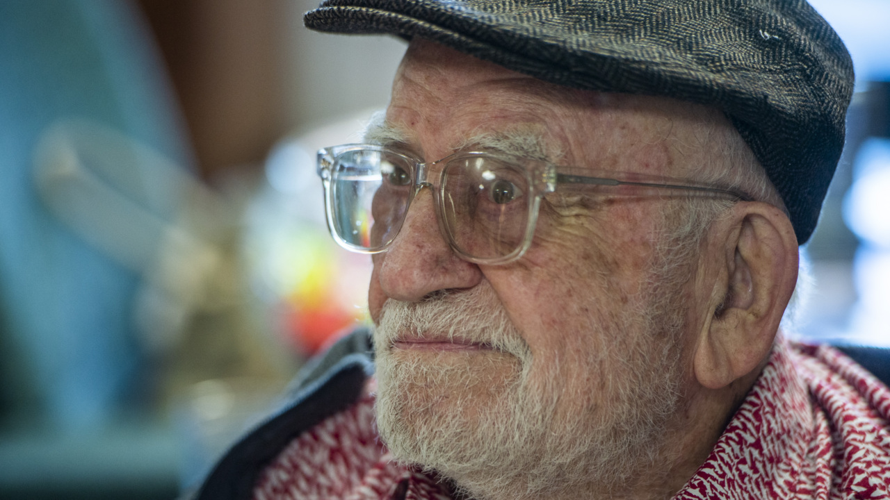 ‘Had I not become an actor…’ The career as a ‘schlepper’ that Ed Asner might have pursued