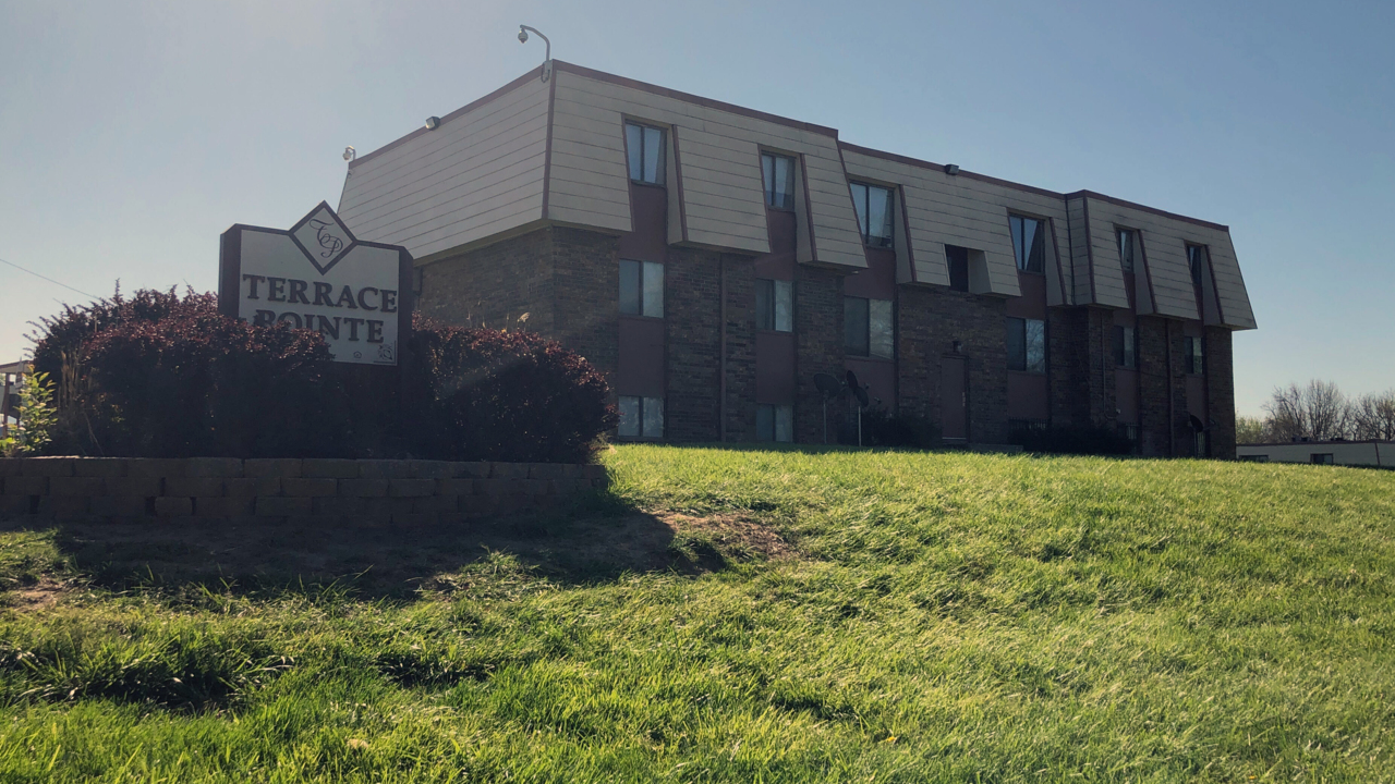 Police investigate deadly shooting at Kansas City, Kansas, apartment ...