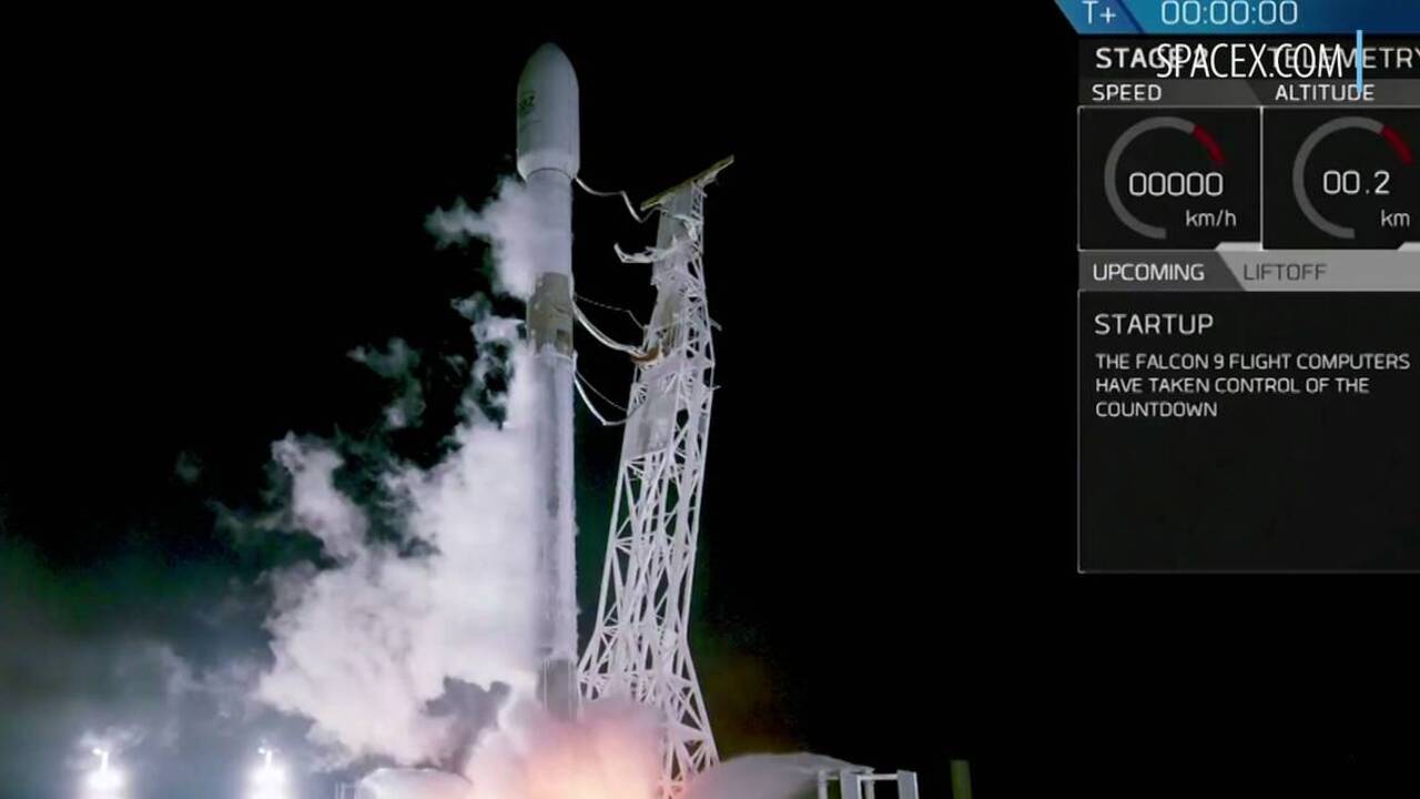 SpaceX launches Spanish satellite