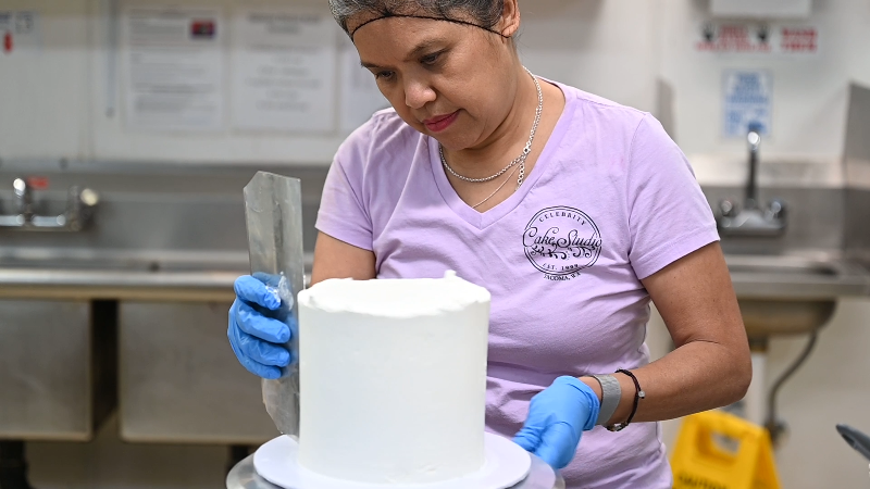 Celebrity Cake Studio marks 25 years of supplying cakes to Tacoma