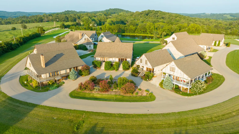 Recognize this nationally known Missouri vineyard? Well, it’s for sale. See it