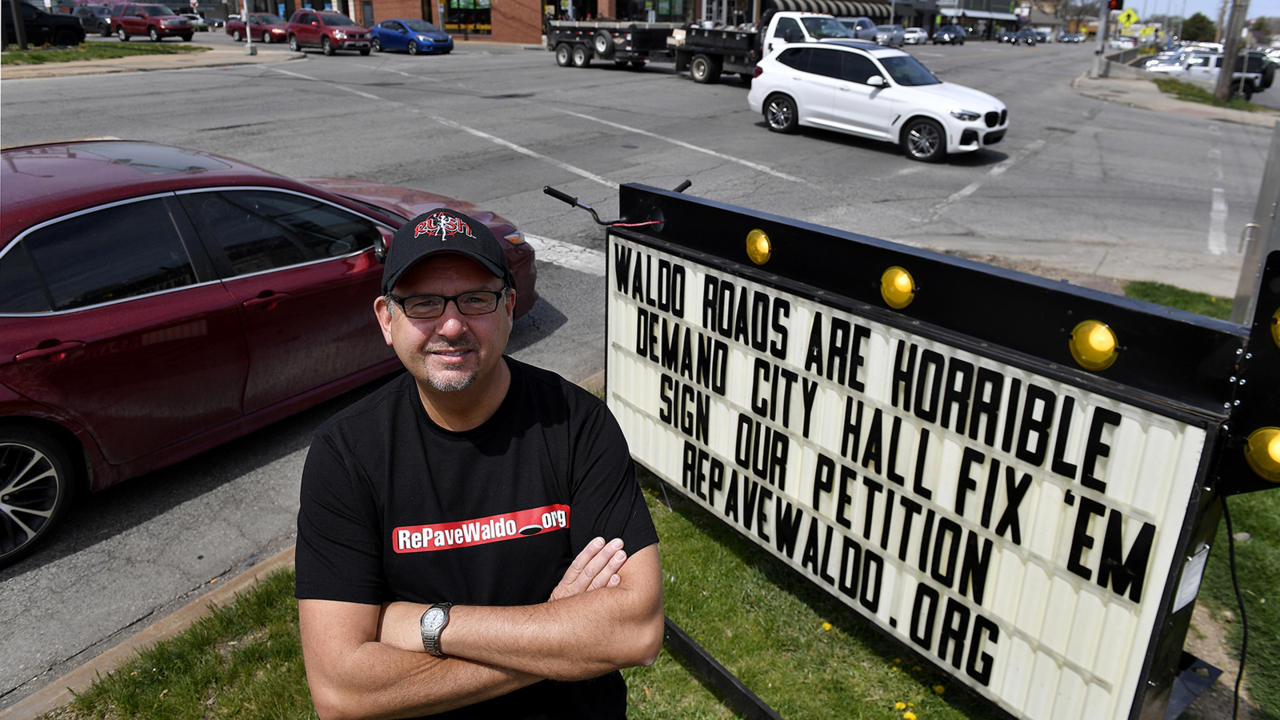 Neighborhood leaders call on Kansas City officials to resurface streets and fix sidewalks