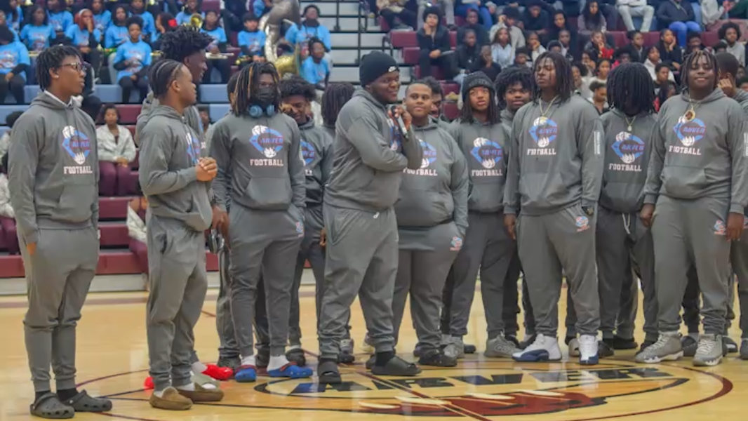 Carver High School has send-off for state championship-bound football team