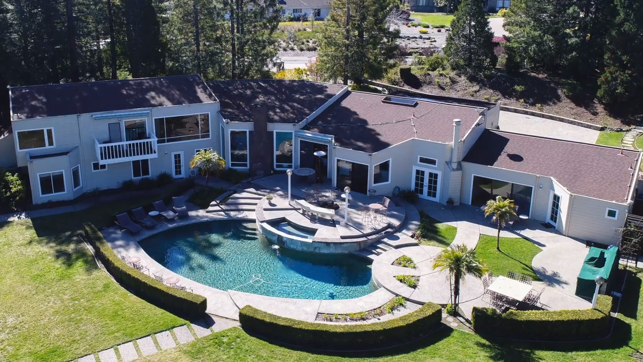 Tour the great Bay Area home of the great Willie McCovey that sold for $4.2 million
