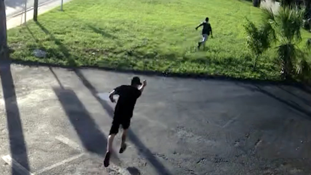 Police search for suspect seen in video chasing, shooting another man ...