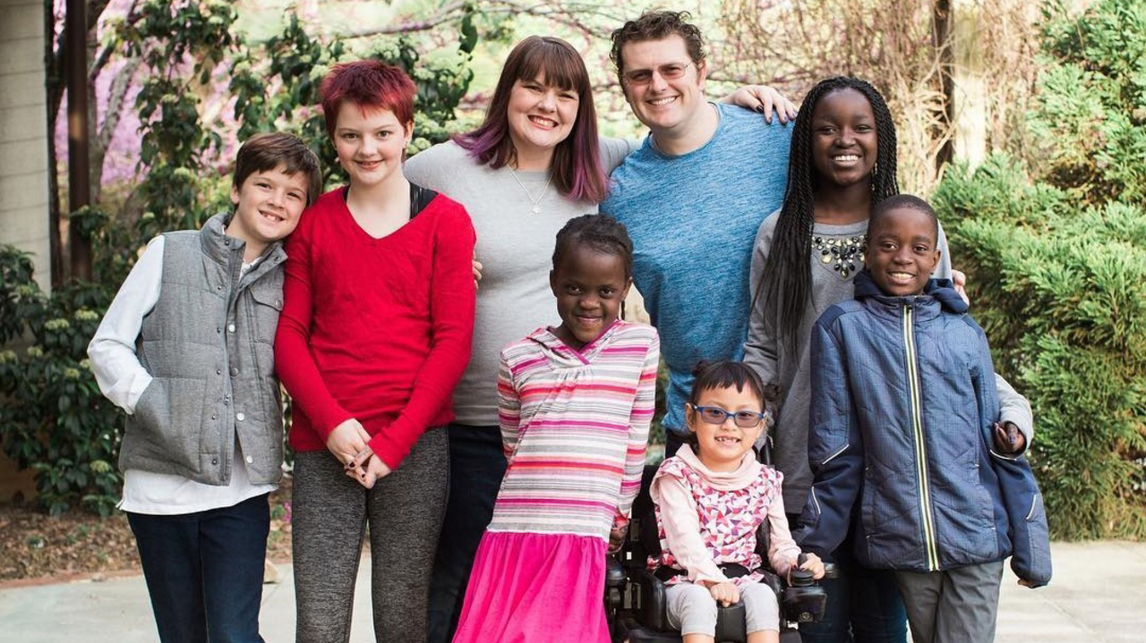 Community shows its love for Dingle family after father is killed by wave on NC coast