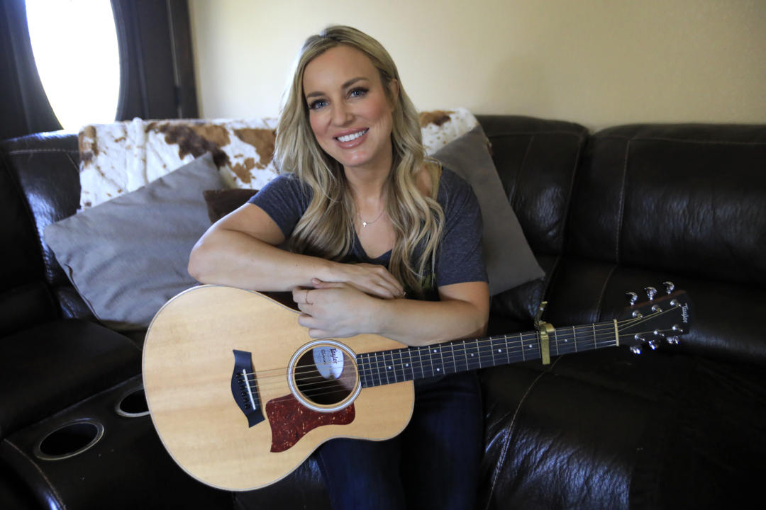 Country singer grew up on a SLO County ranch. Now she’s performing at the Mid-State Fair
