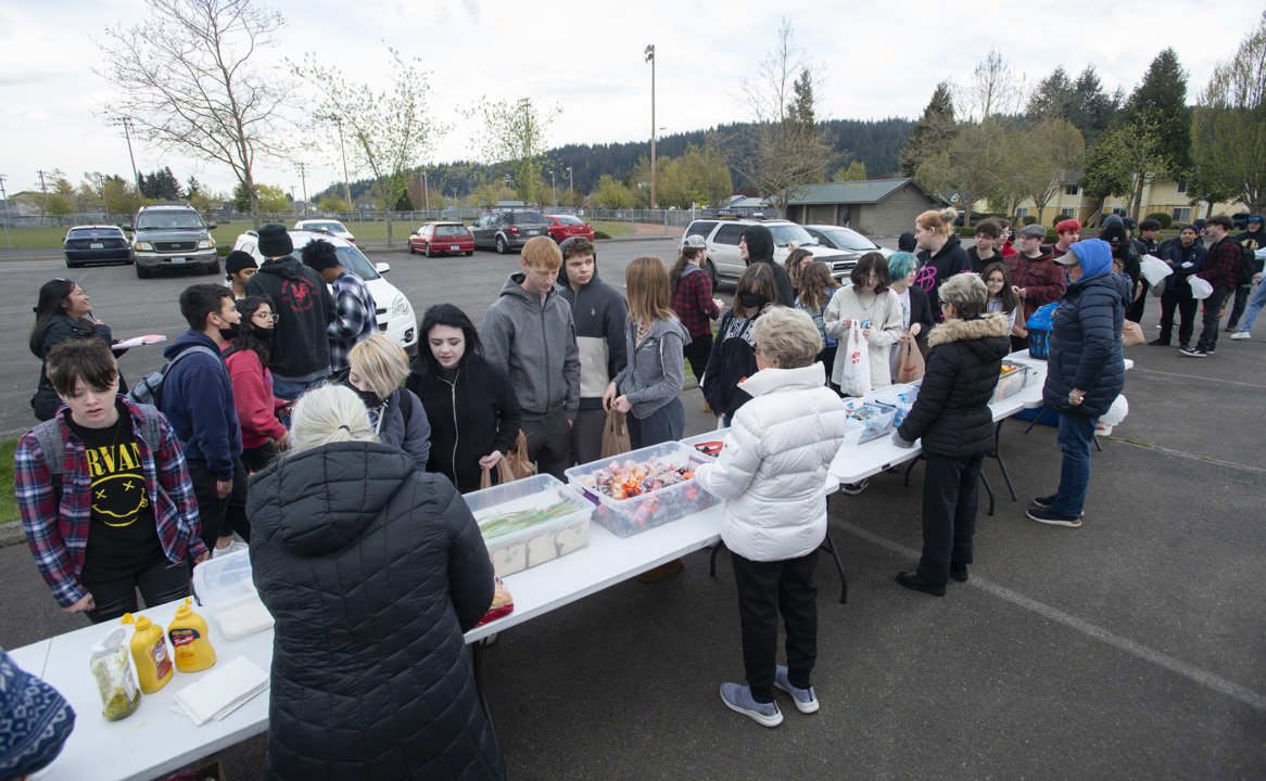 Sumner skate park outreach feeds 400 kids a week