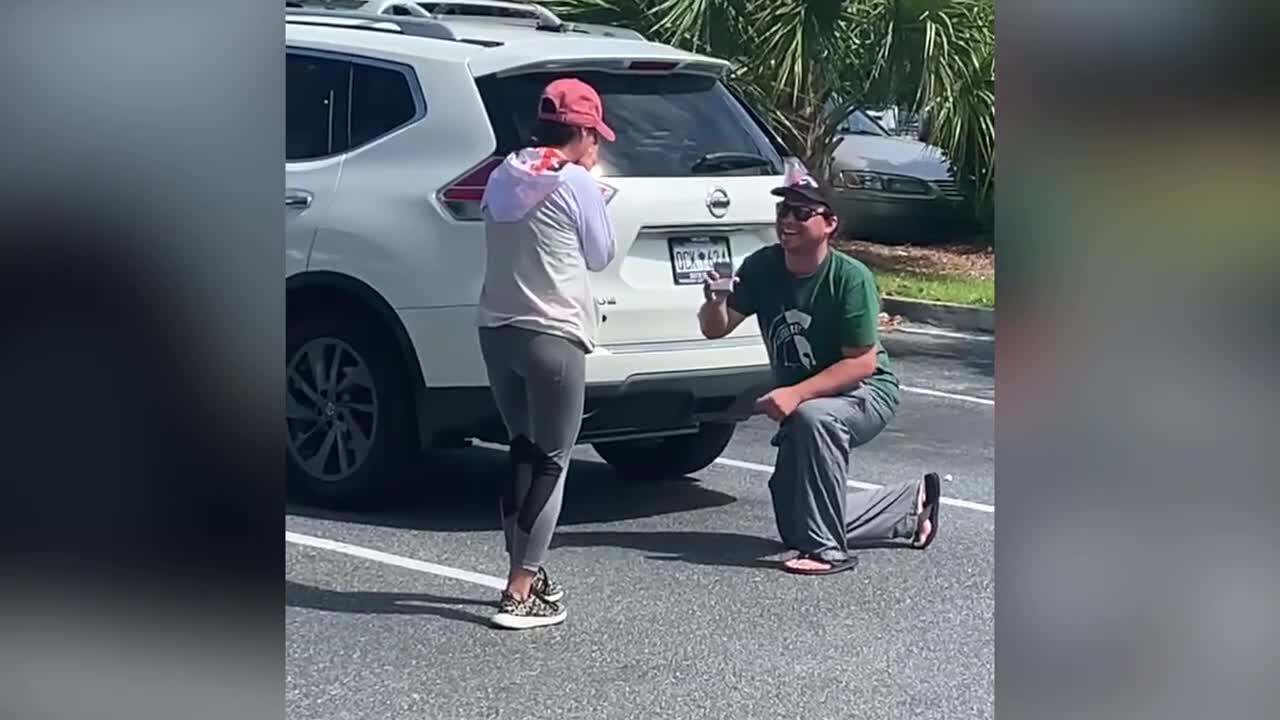 Watch Bluffton man propose to his beloved in this parking lot - where they first met