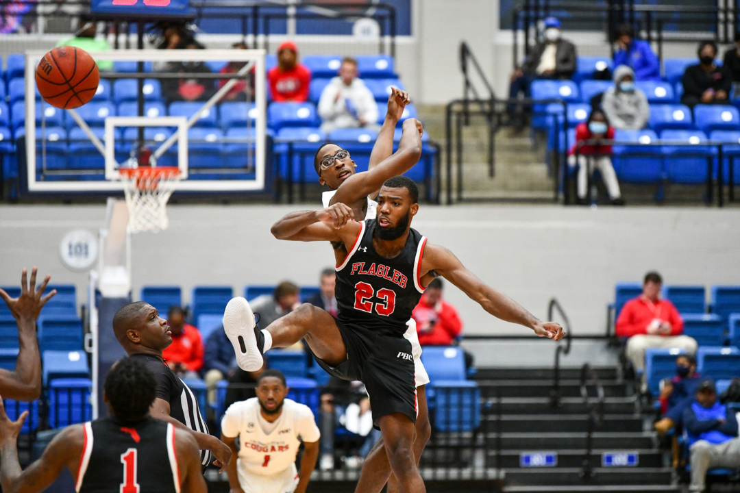 Photo Gallery: Cougars fall to Flagler College