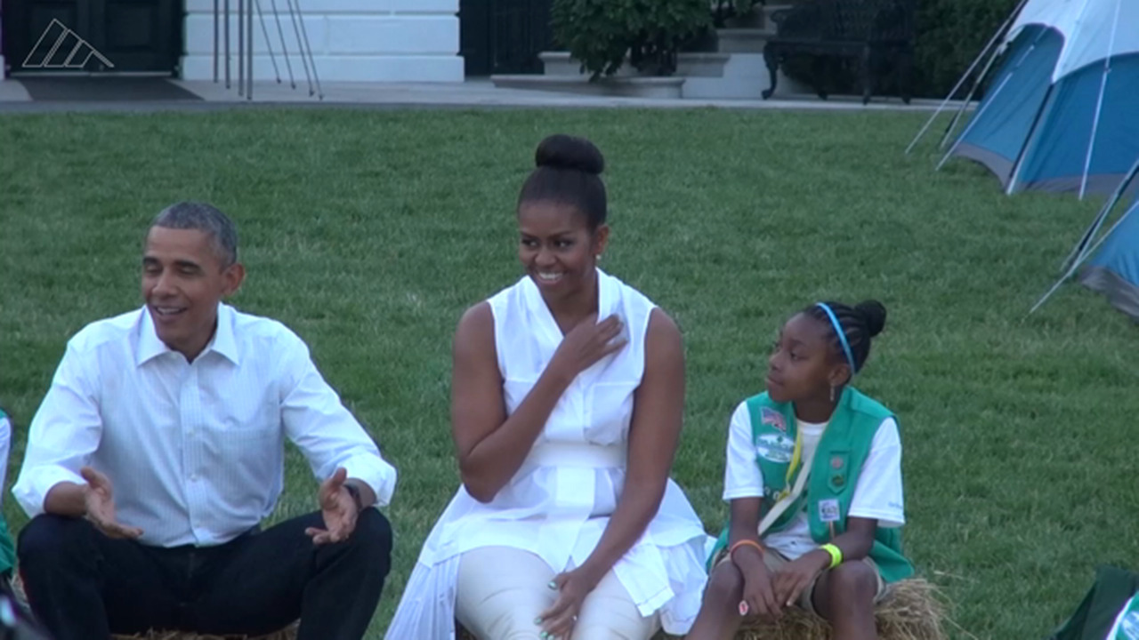 Video: On White House lawn, Girl Scouts teach Michelle Obama to camp 