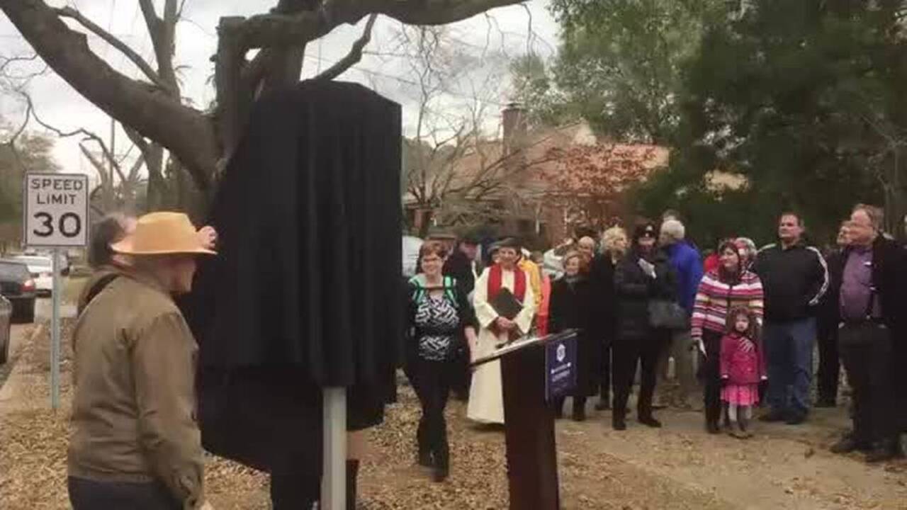 Historic marker unveiled at Columbia church, former synagogue
