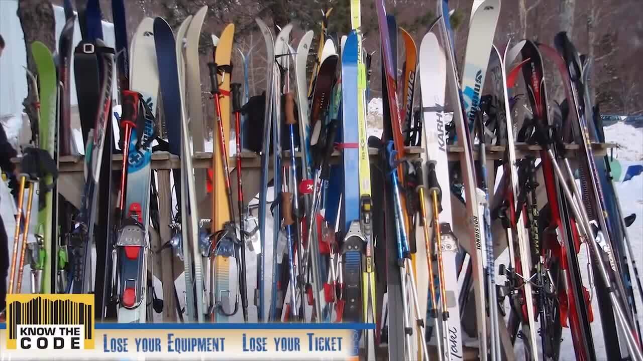 How to stay safe while skiing or snowboarding