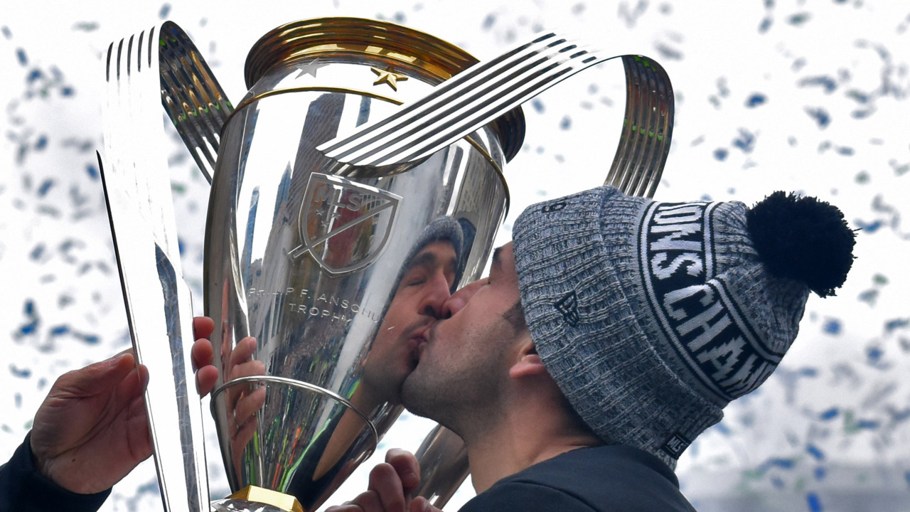 Sounders celebrate 2019 MLS Cup victory with parade, rally for fans