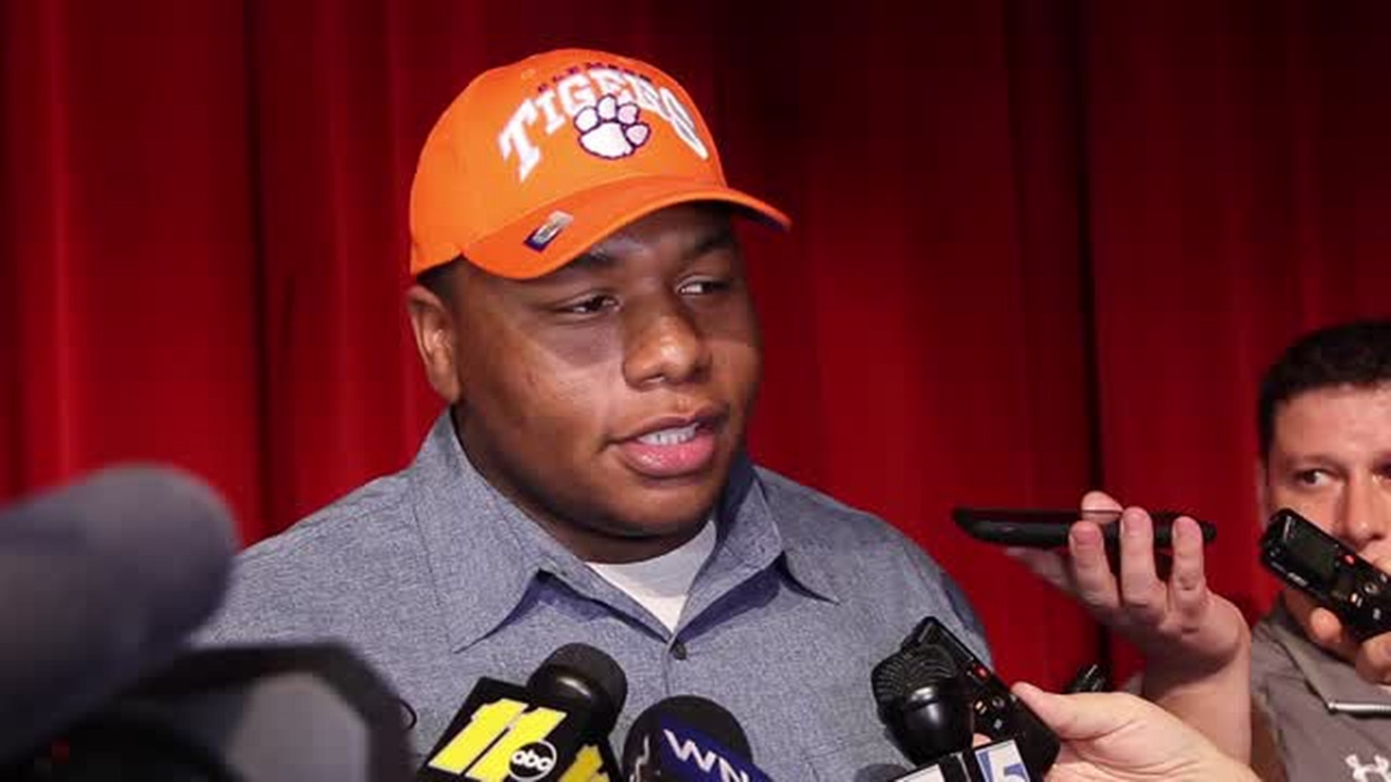 Dexter Lawrence picks Clemson
