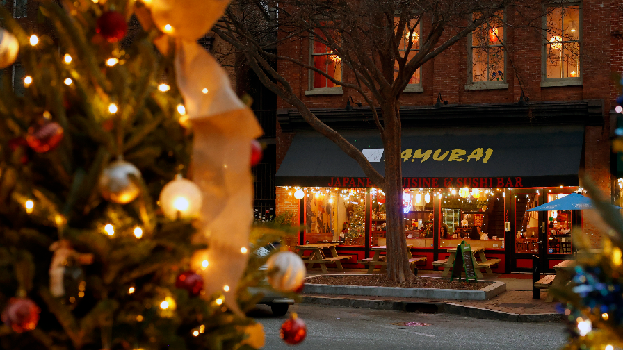 Still shopping for Christmas gifts? Uptown Columbus shares holiday hours for retailers, more
