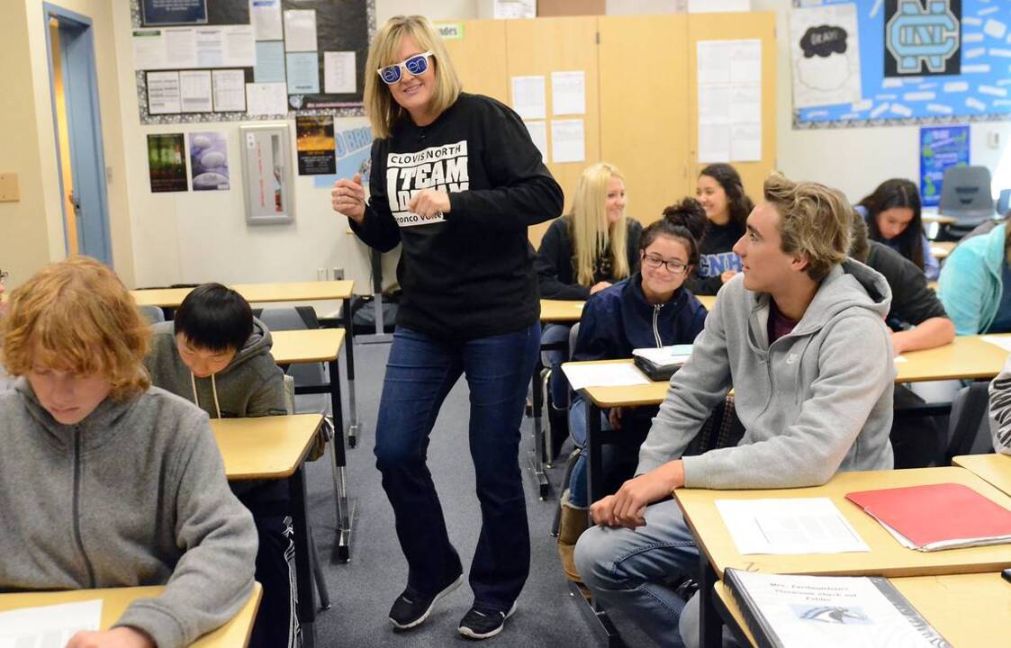 Clovis North English Teacher dances after return from Ellen show appearance
