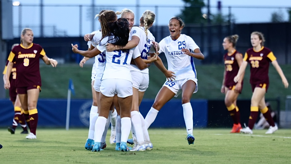 Kentucky women’s soccer defeats No. 9 UCLA in Lexington