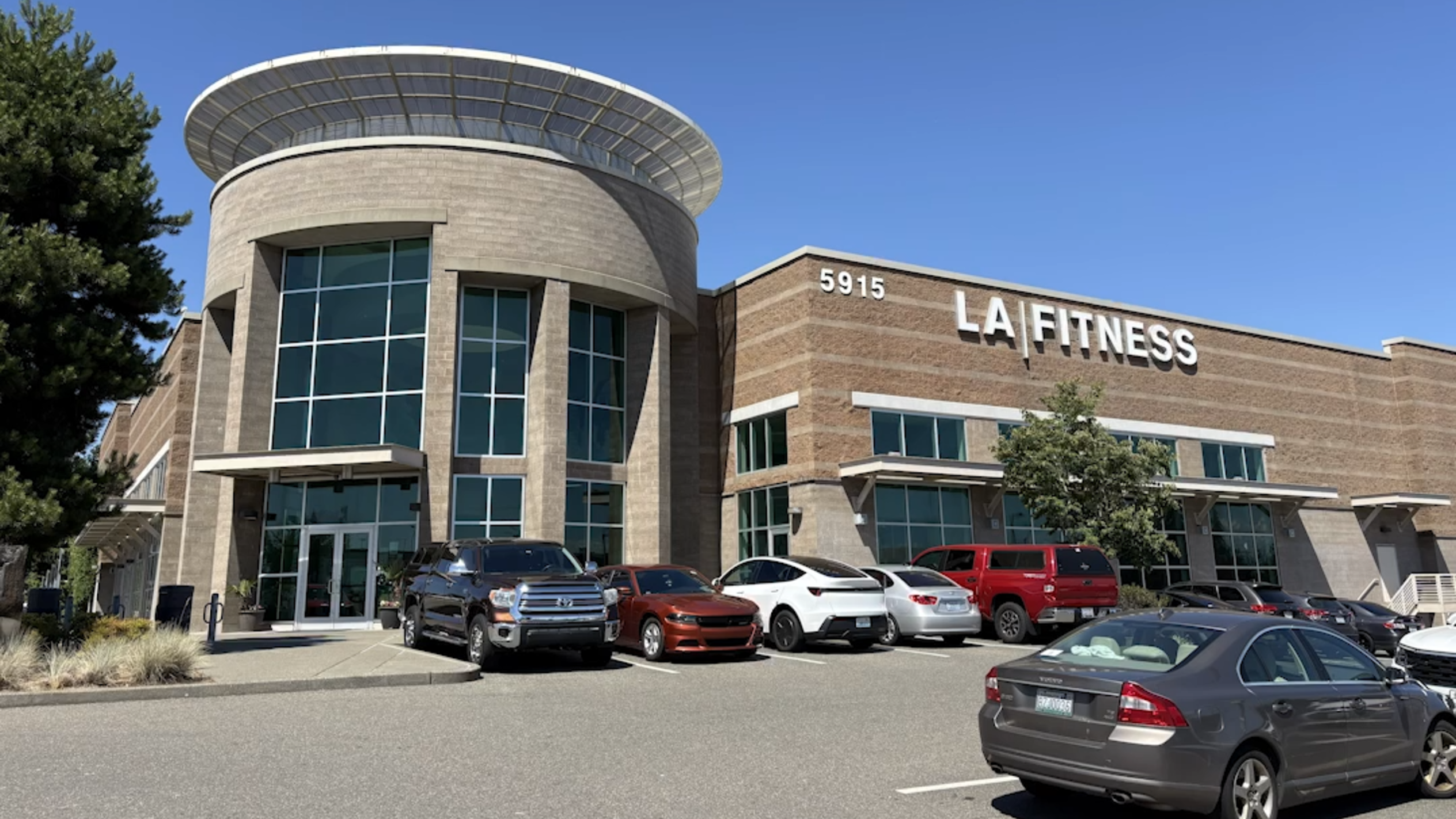 Popular gym chain will close one of its Tacoma locations for good next month