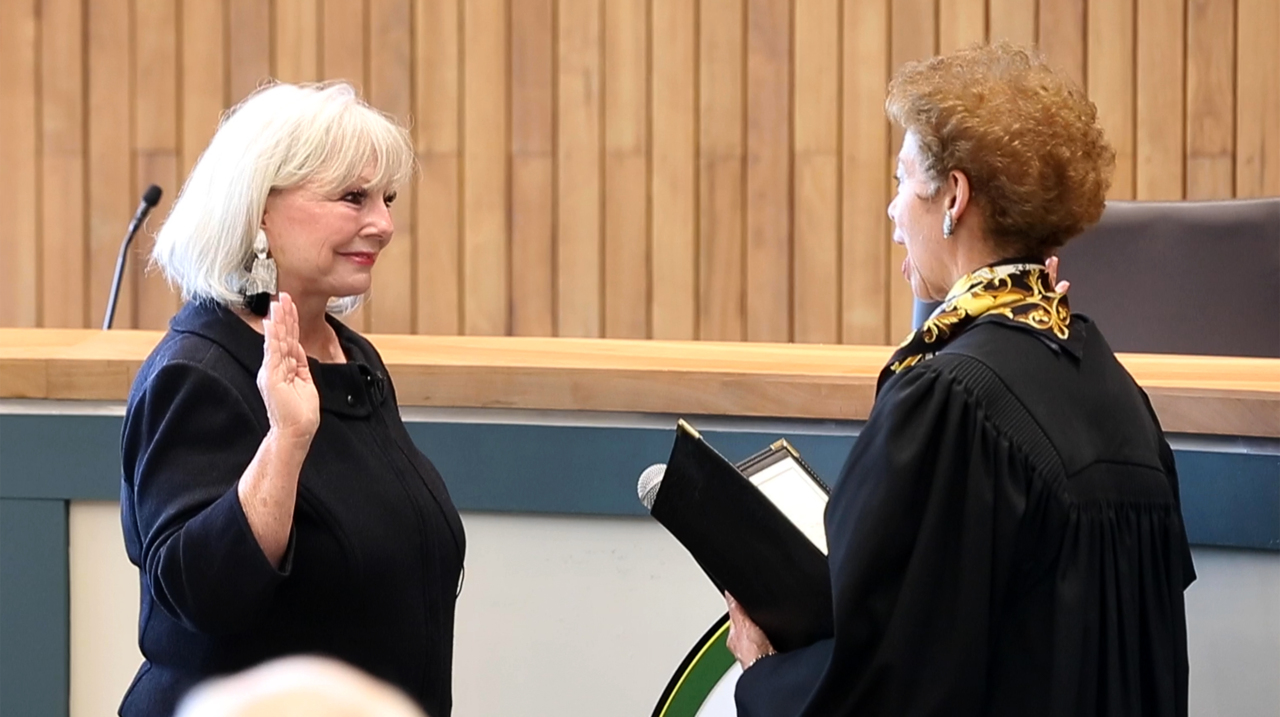 Belleville, Illinois swears in first female mayor (Video) | Belleville ...