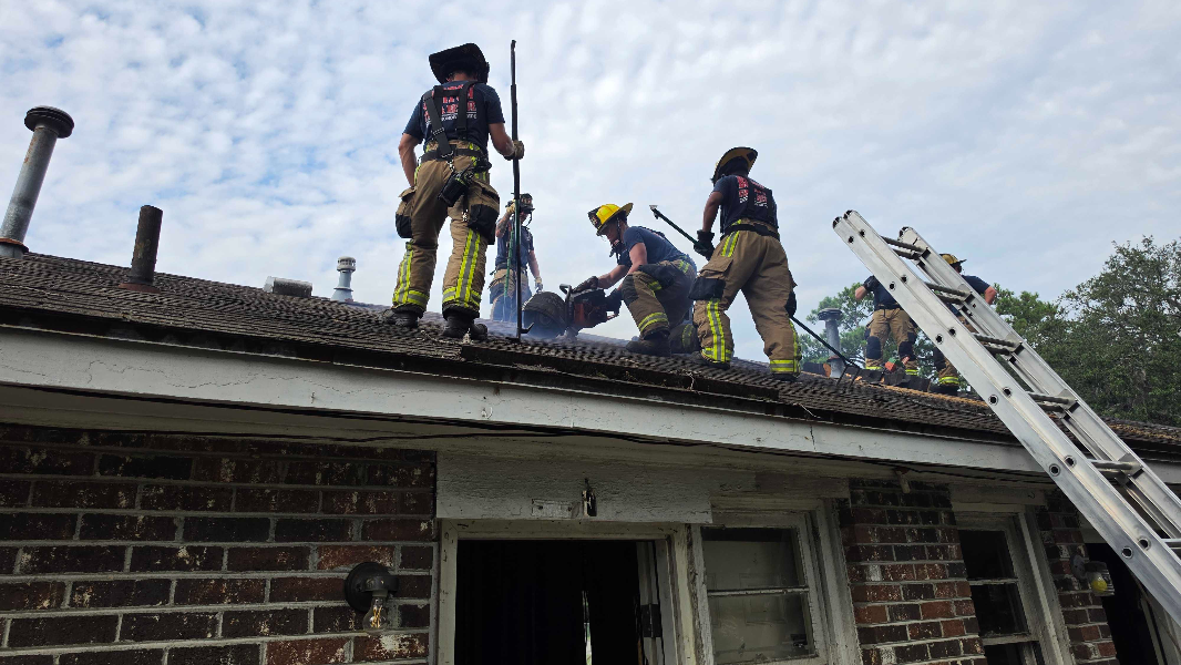 Lowcountry firefighters train on old Port Royal apartments