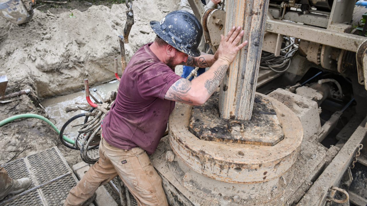 Water district chief pleads guilty of scheme to steal Fresno, Merced water amid drought