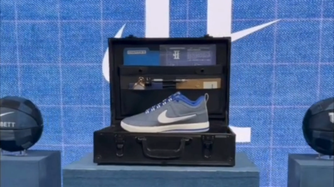 Watch: Devin Booker Nike drop at Rupp Arena