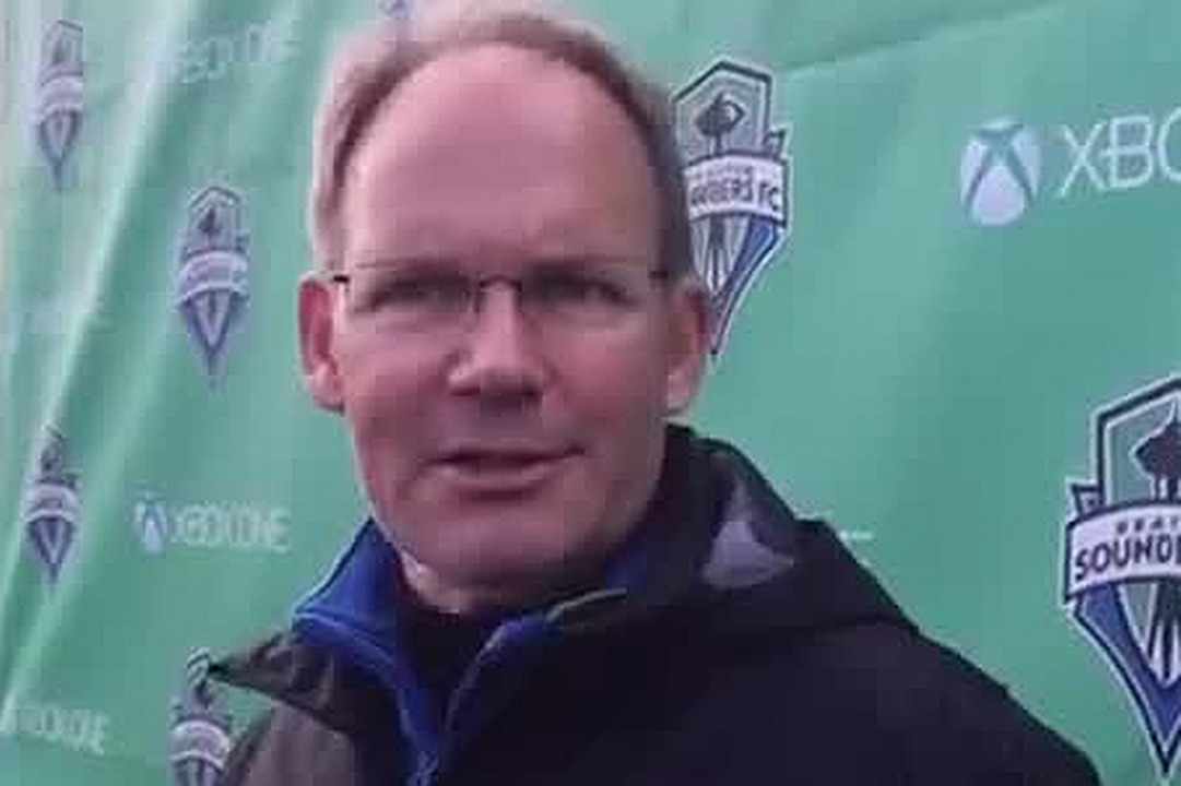 Sounders coach Brian Schmetzer scouts Vancouver