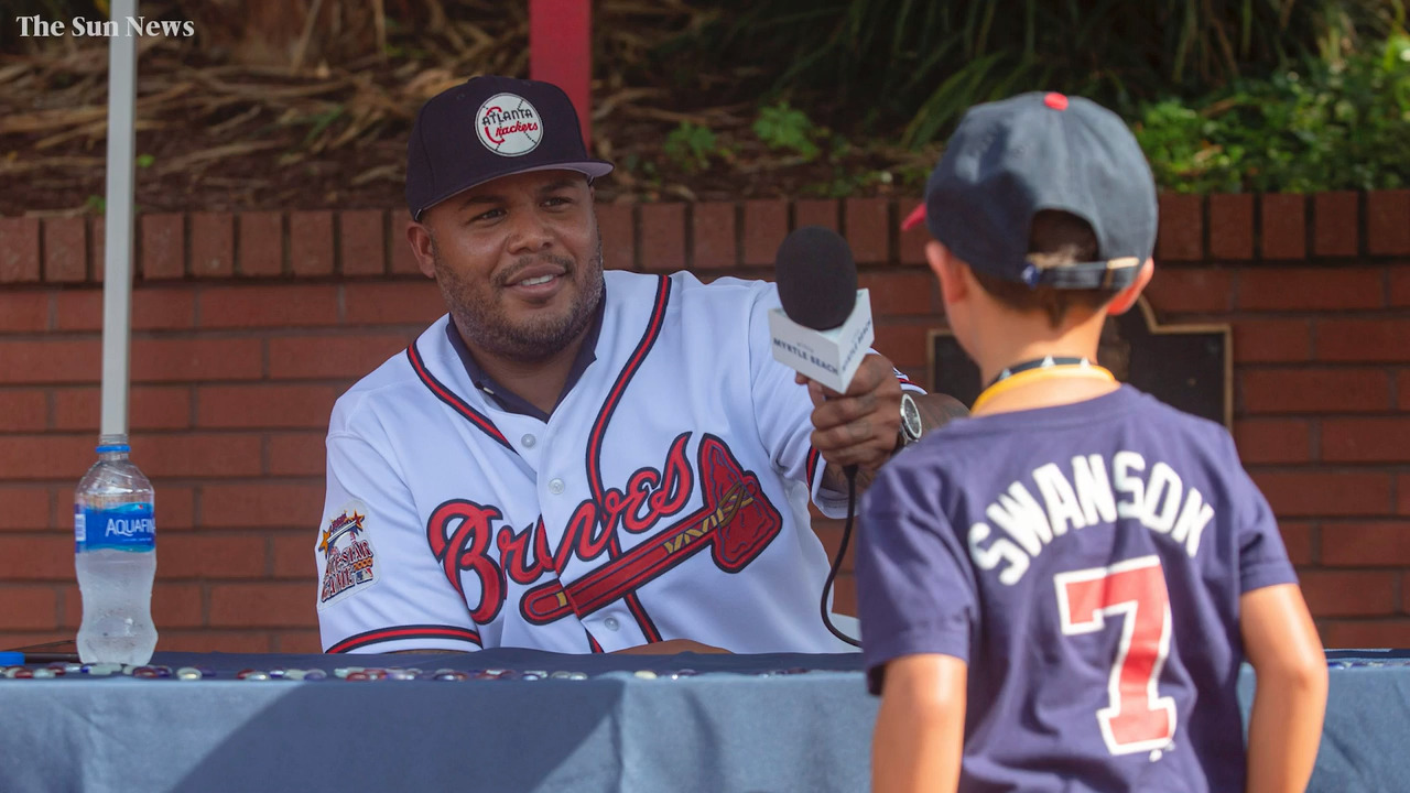 BB guns, pranks & winning: Avery, Jones share stories from Atlanta Braves’ glory days