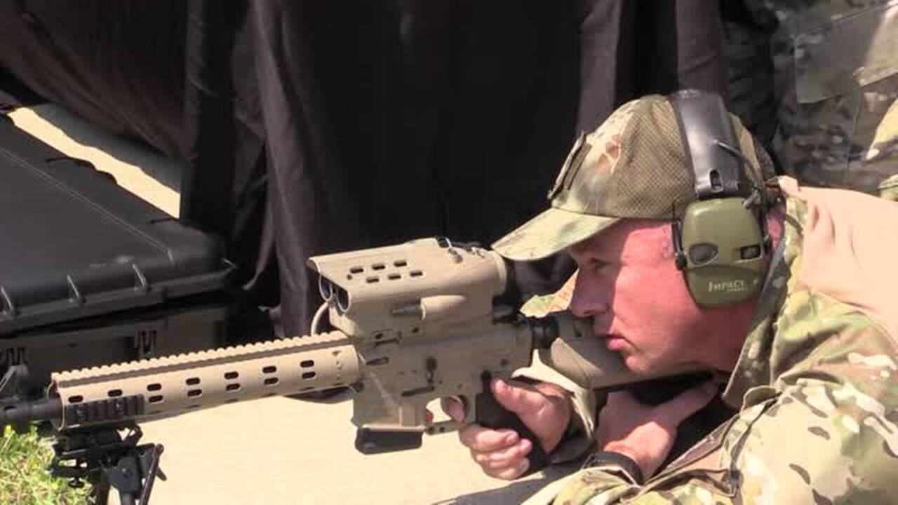 High-tech firearm uses guidance system to lock on target