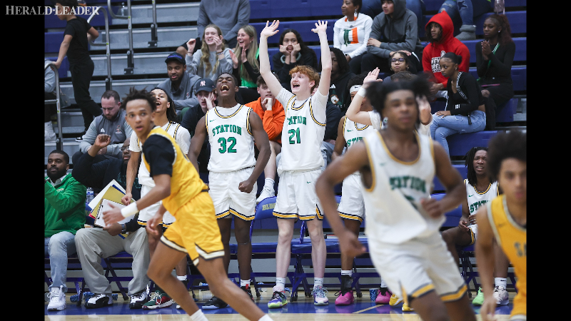 Slideshow: Highlights from 42nd district basketball semis