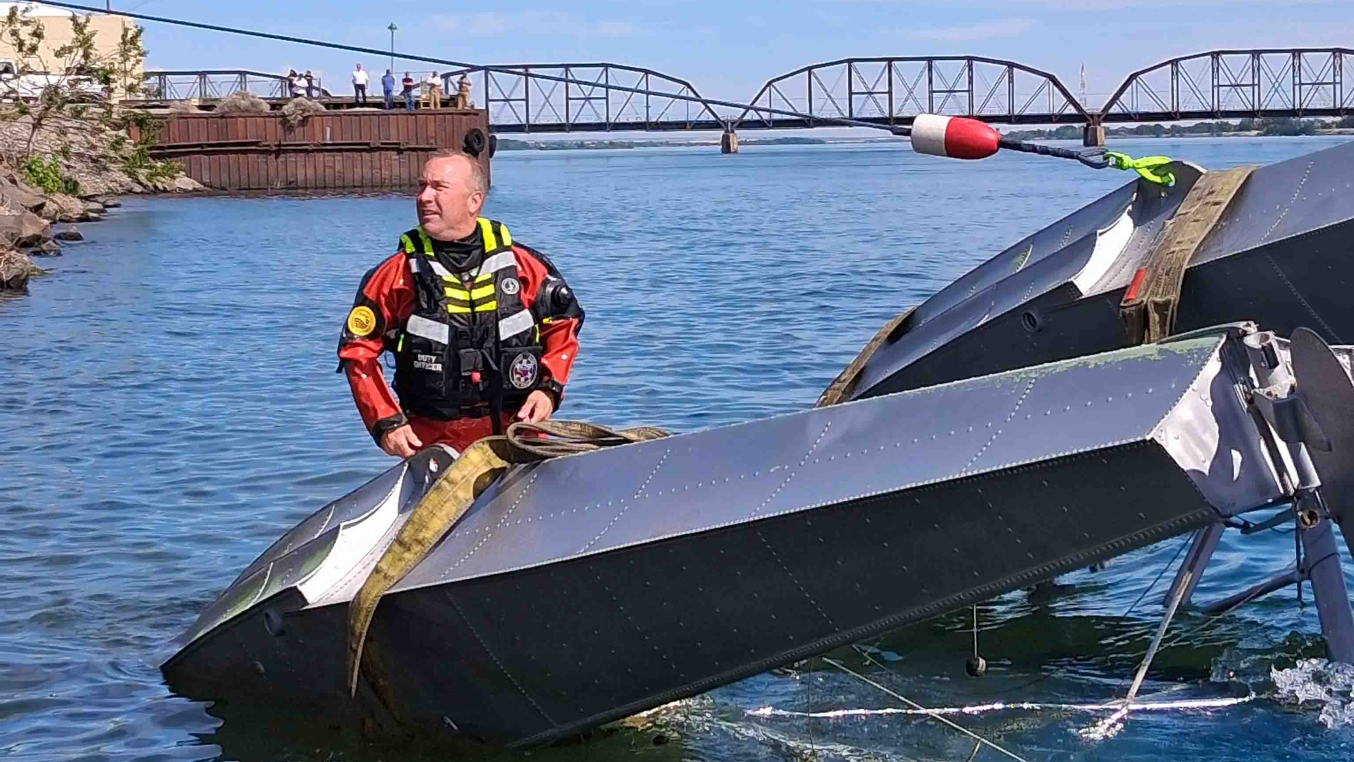 Columbia Basin Dive Rescue searches for plane crash clues