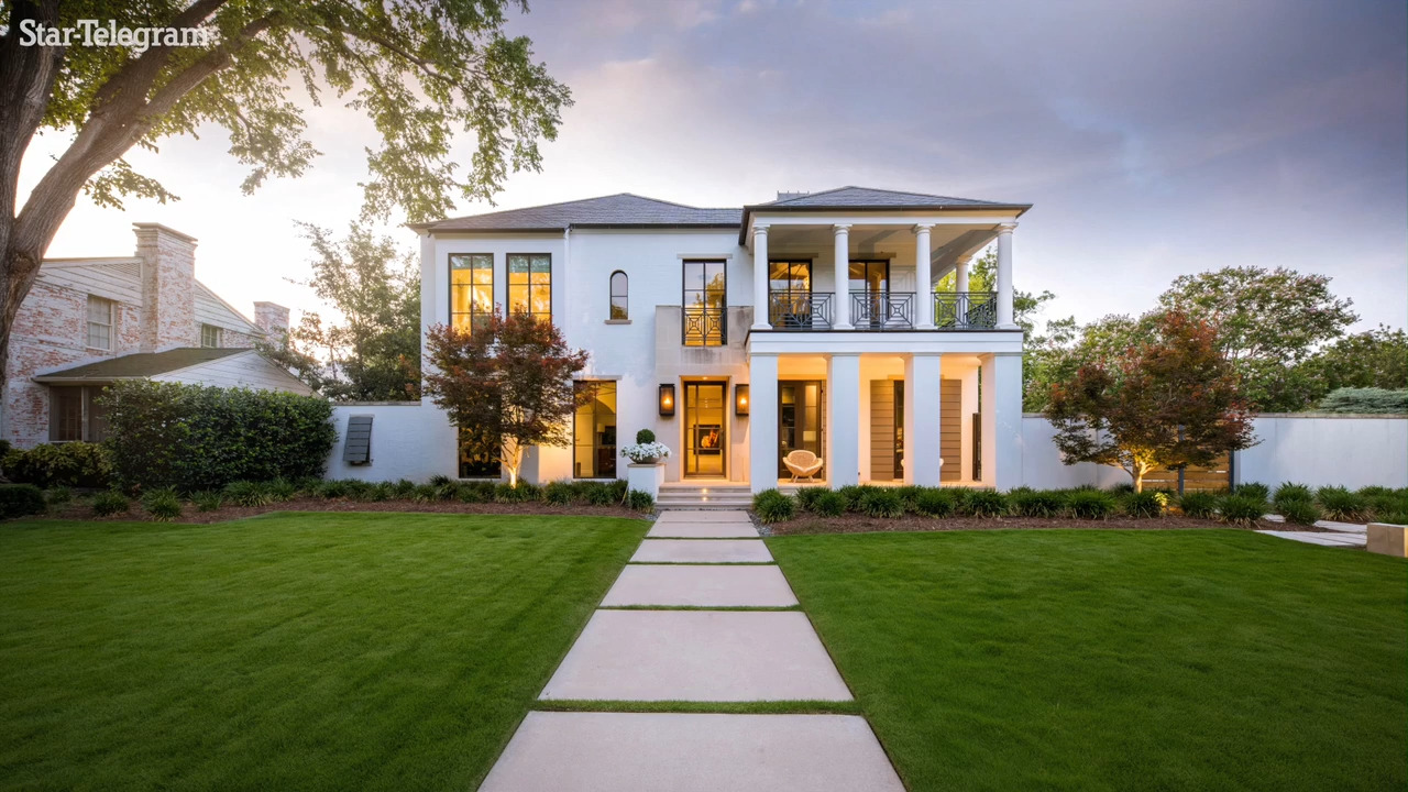 Sprawling estate sparkles with glamour and is for sale in Dallas. Check it out