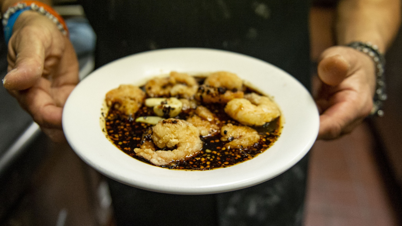 You Gotta Try This: How The Mandarin’s signature garlic shrimp calls back to the ’80s