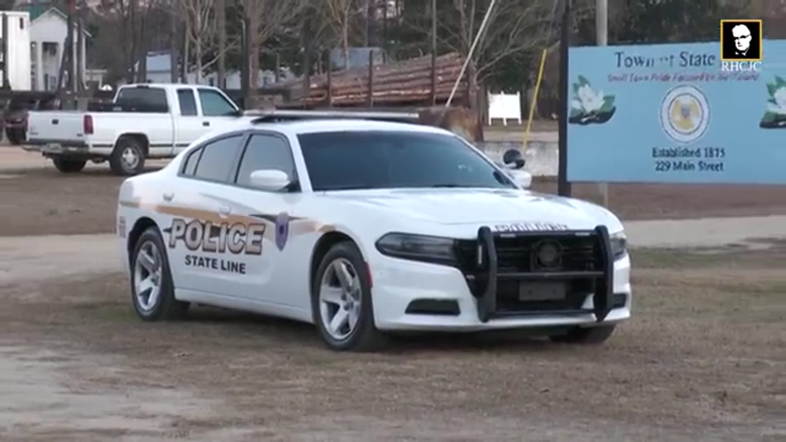 Mississippi works to keep police officers from leaving for better pay