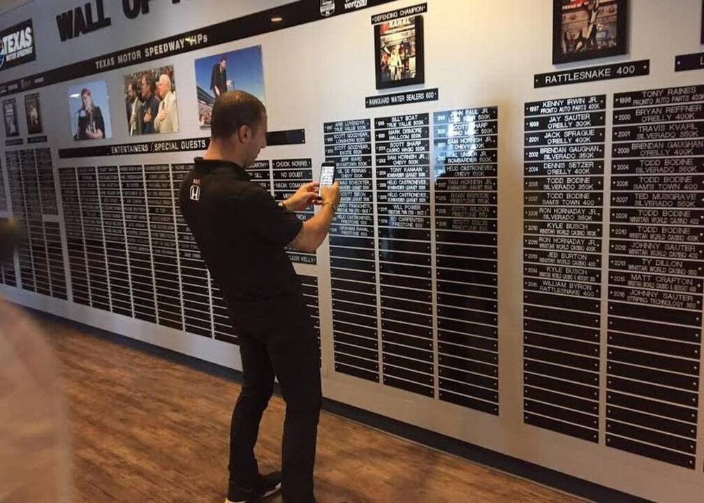 The Indy 500 tops a dream slate for motor sports fans. Here’s how to approach betting.