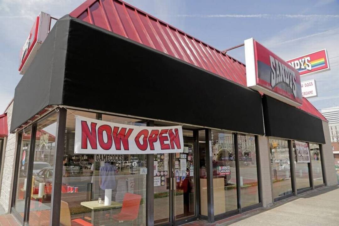 USC foundation buys property that houses two downtown restaurants. What we know