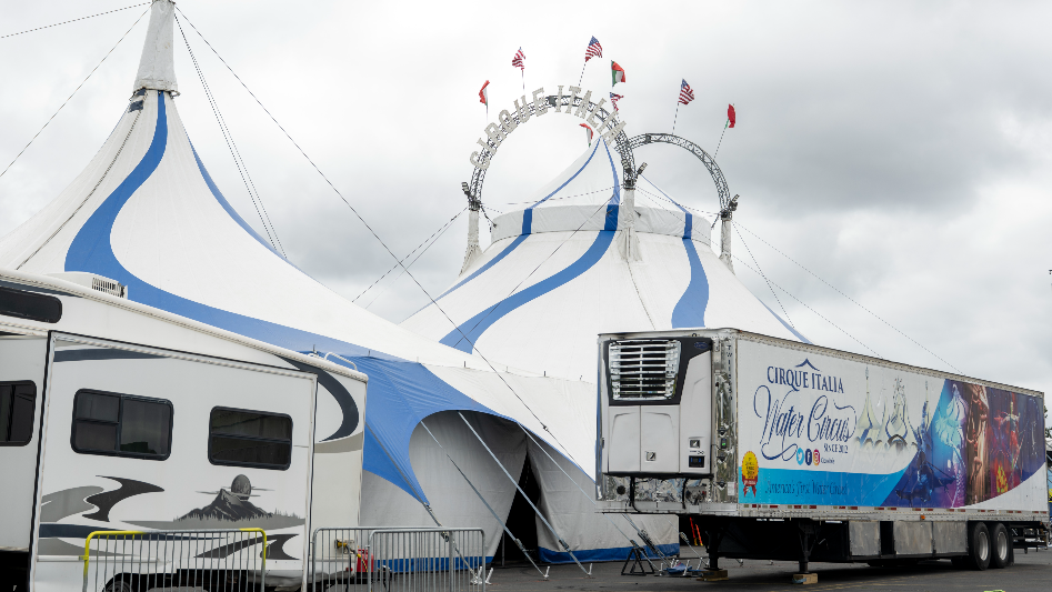 Traveling water circus comes to Tacoma Mall
