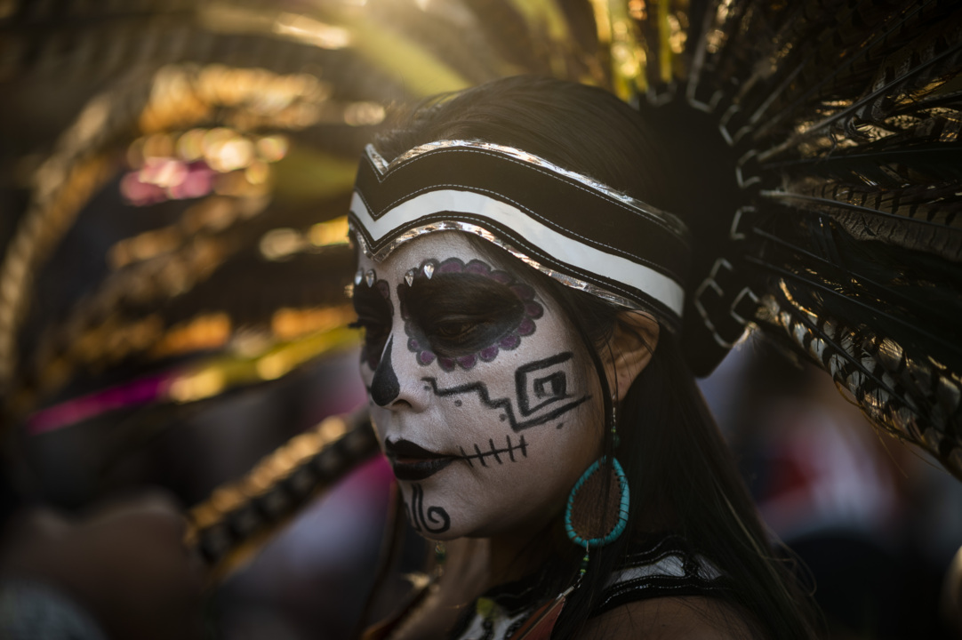 See the Dia de los Muertos celebration in Old Sac
